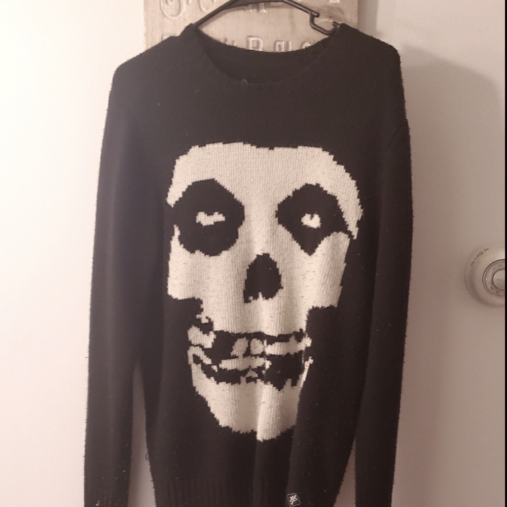 Misfits sweater